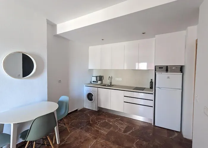 Apartment First Line Fossa