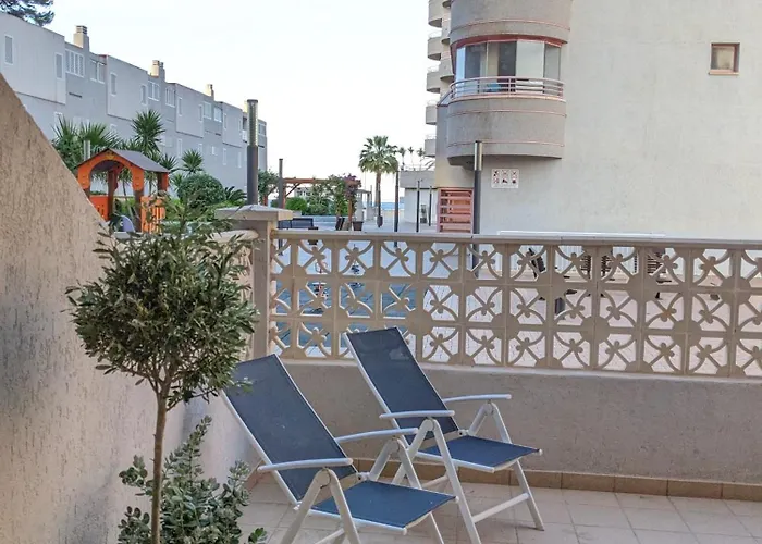 First Line Fossa Apartment *