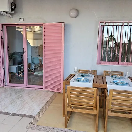 Apartment First Line Fossa