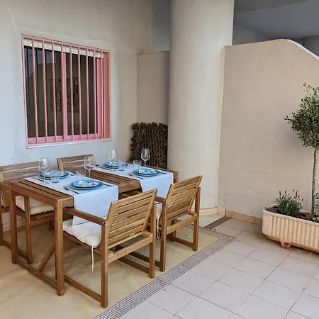 First Line Fossa Apartment *